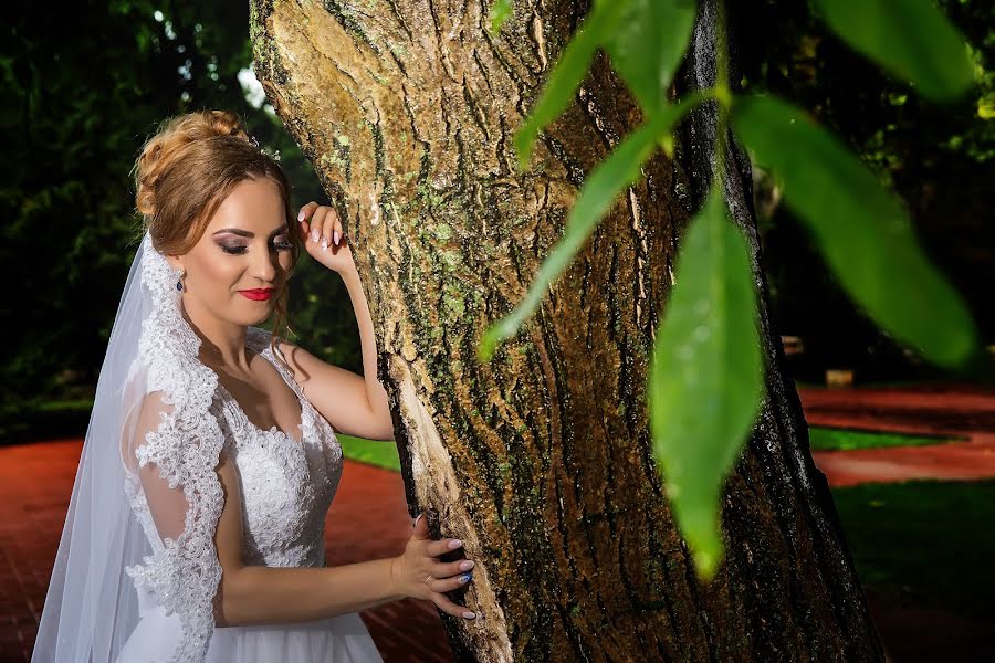 Fotografo di matrimoni Cristian Burlacu (crsphotographer). Foto del 10 agosto 2017