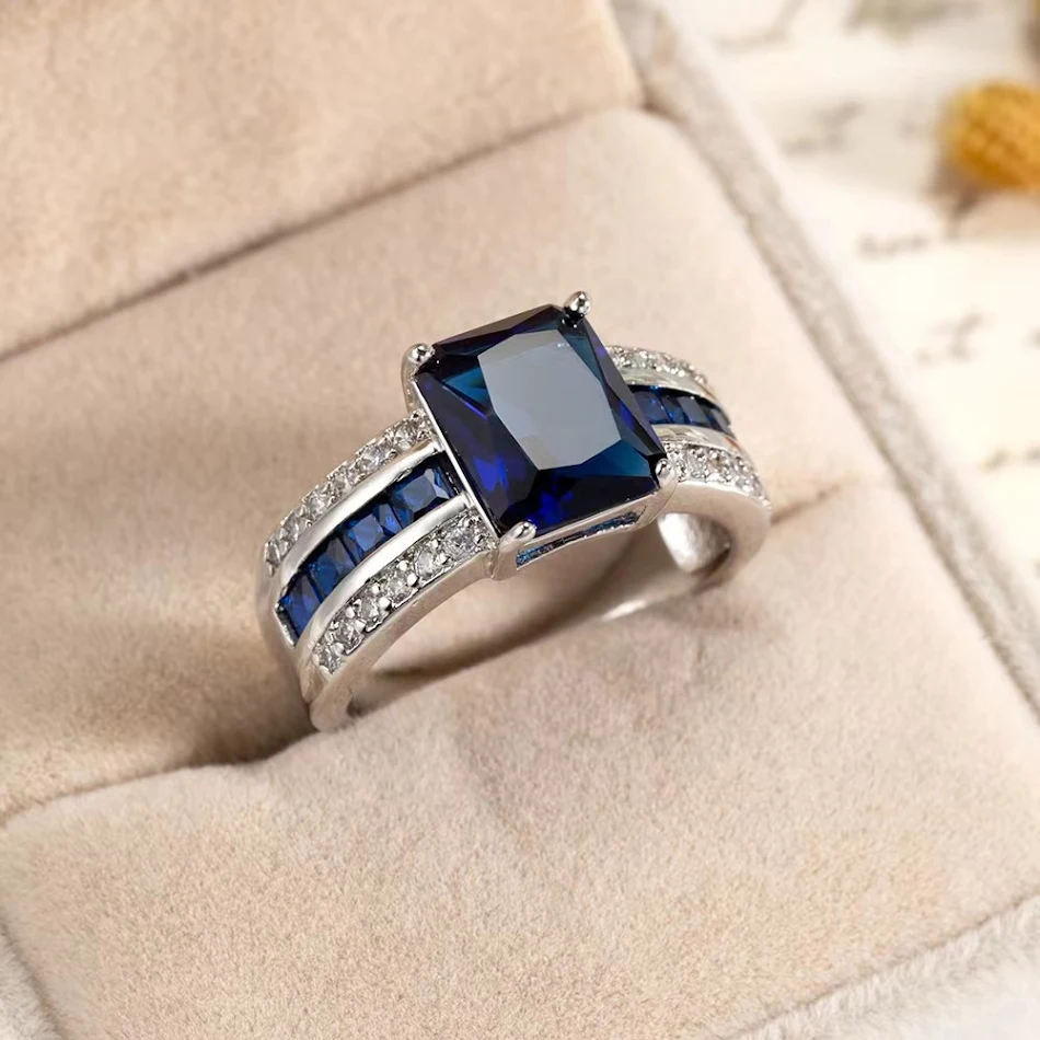Bague de mode rétro bleue pour femmes Un bijou simple et élégant au design vintage, parfait pour un look quotidien ou pour ajouter une touche de style rétro.