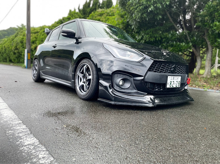 スイフトスポーツのスイフトスポーツ・zc33s・自動車税・車高調整に関するカスタム事例の投稿画像1枚目