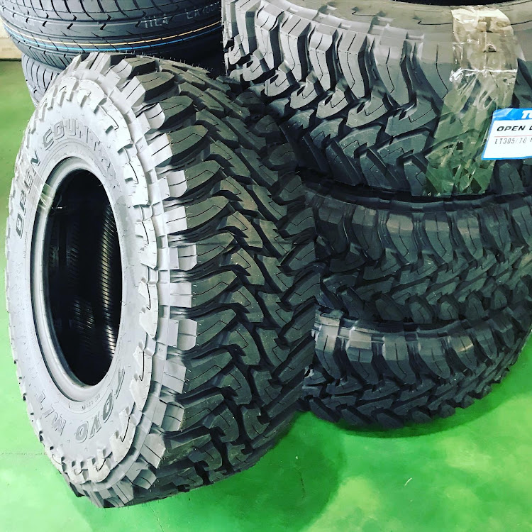 ハイラックスサーフのラグナホイール・305/70R16に関するカスタム事例の投稿画像4枚目