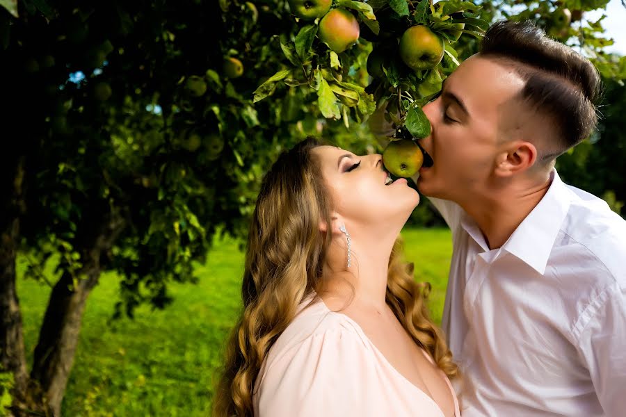 Fotógrafo de bodas Bita Corneliu (corneliu). Foto del 1 de septiembre 2021