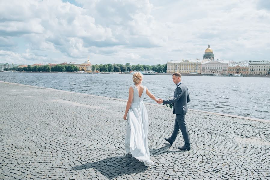 Bryllupsfotograf Kseniya Pavlenko (ksenyawedphoto). Bilde av 13 september 2020