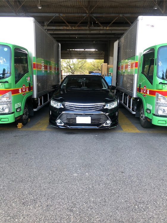 カムリの仕事納め・車庫納め・職場バレ・あけおめに関するカスタム事例の投稿画像1枚目