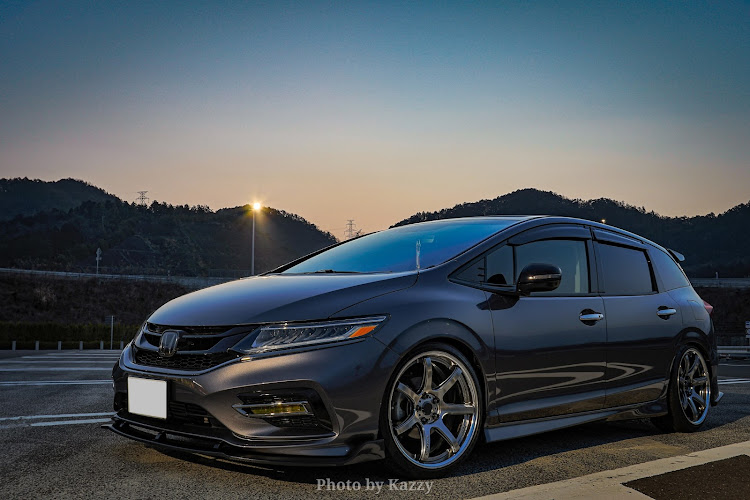 ジェイドのWORK EMOTION T7R 2P・グリミットシルバー・ドライブ・春を通り越して夏・インプレッション企画に当選に関するカスタム事例の投稿画像1枚目