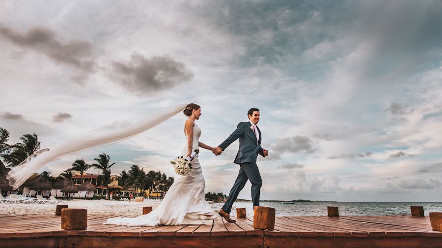 Wedding photographer Lucas Luciano (lukaslucianoph). Photo of 13 June 2018