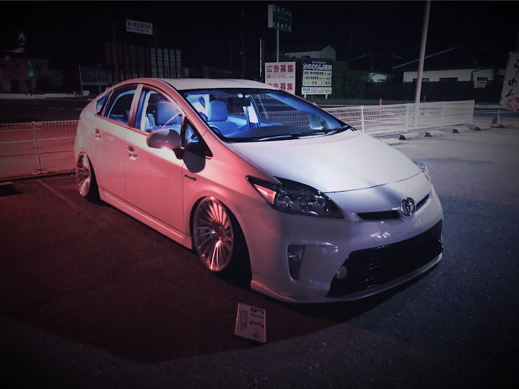 プリウスのrotirom・air forth suspense・stancenation・usdmに関するカスタム事例の投稿画像1枚目