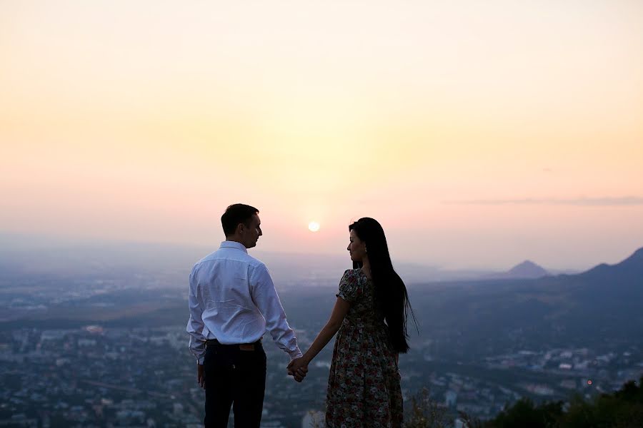 Fotografo di matrimoni Olga Laznikova (4ina). Foto del 8 novembre 2014