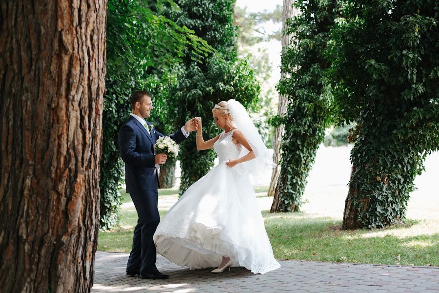 Fotografo di matrimoni Elena Skakunova (koluntaeva). Foto del 11 settembre 2016