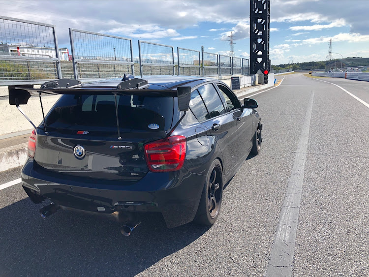 1シリーズ ハッチバックの鈴鹿サーキット走行・ベスト更新・AR-1まだいける😅に関するカスタム事例の投稿画像2枚目