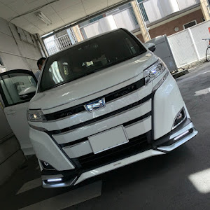 ノア ZWR80G