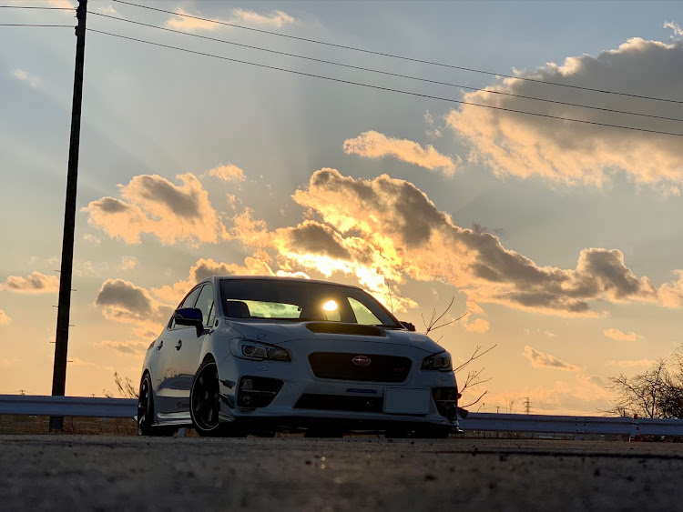 WRX STIのコメント&イイねありがとうございます🙏・夕日とコラボ・雪山コラボ・オフ会のご参加お待ちしております・お散歩に関するカスタム事例の投稿画像7枚目