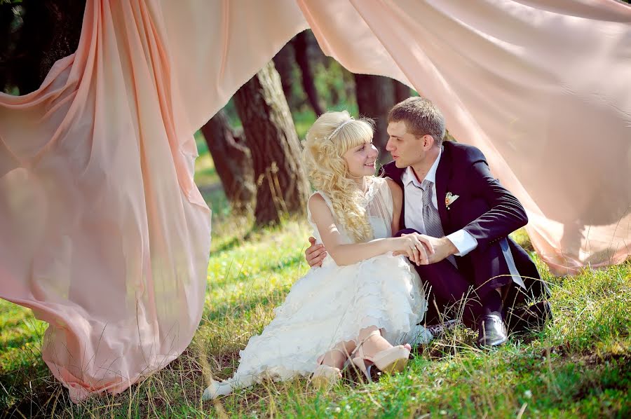 Bröllopsfotograf Evgeniy Ufaev (nazzi). Foto av 28 mars 2014