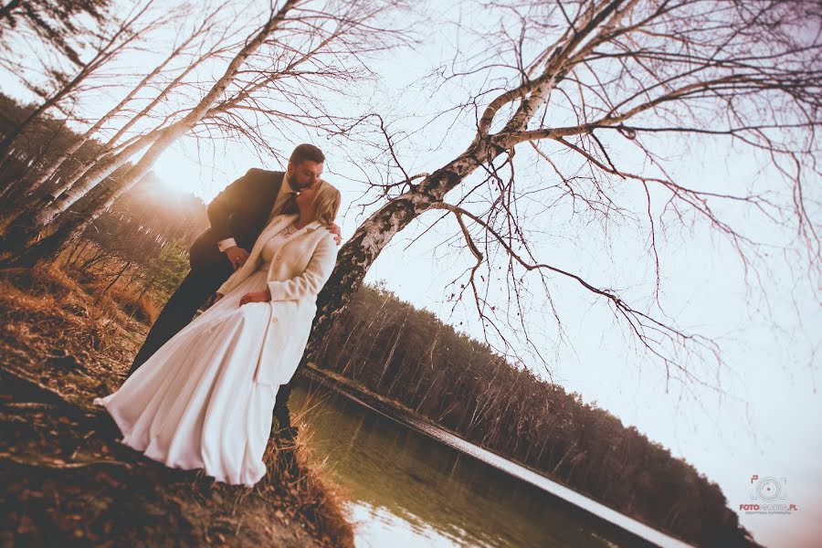 Fotógrafo de casamento Łukasz Majer (fotomajora). Foto de 25 de fevereiro 2020