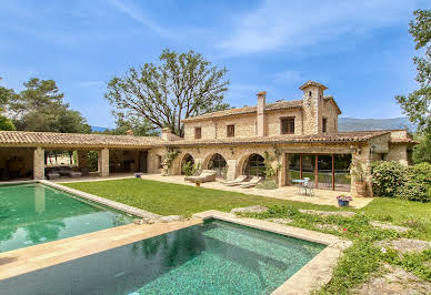 Property with pool and garden 2