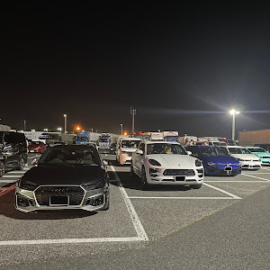 RS4 アバント B9