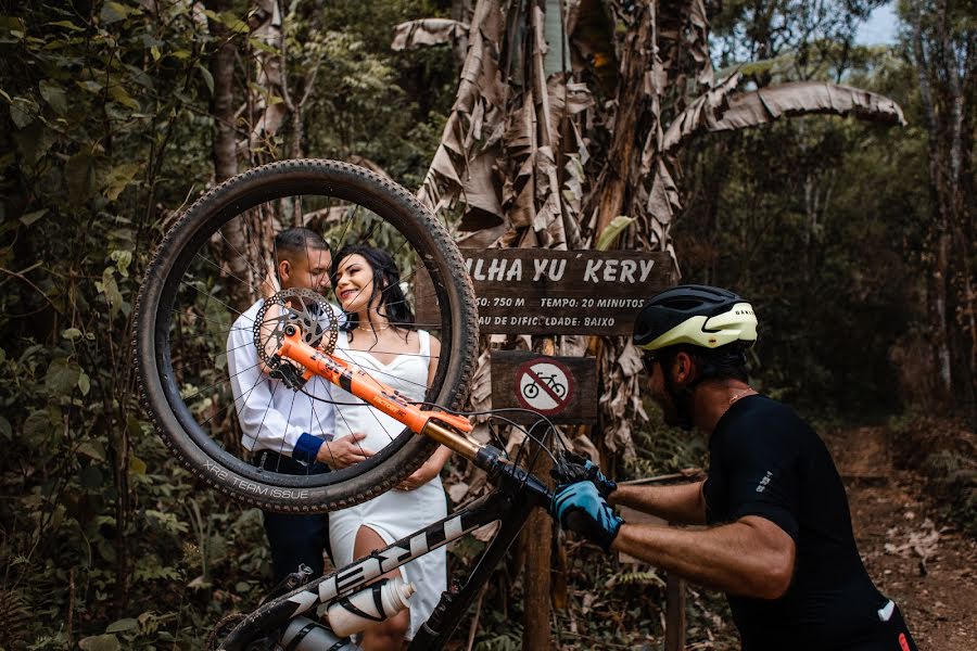 Fotografo di matrimoni Wender Oliveira (wenderfotografi). Foto del 27 settembre 2021