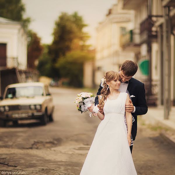 Fotógrafo de casamento Denis Polulyakh (poluliakh). Foto de 12 de dezembro 2013