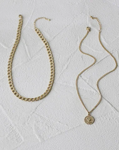 Portrait Gold Necklace - 3