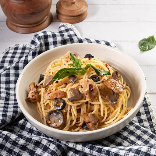 Spaghetti Aglio Olio Chicken Pasta