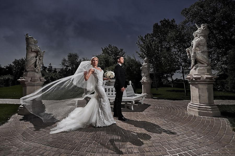 Wedding photographer Oleg Kostin (studio1). Photo of 17 February 2016