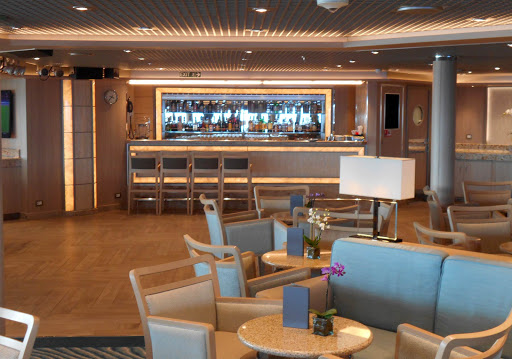 Panorama Lounge.jpg - The schmoozy Panorama Lounge aboard Silver Muse.