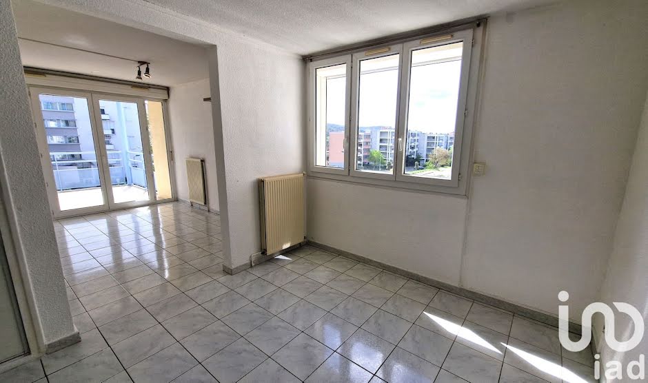 Vente appartement 4 pièces 64 m² à Bagnols-sur-ceze (30200), 85 000 €