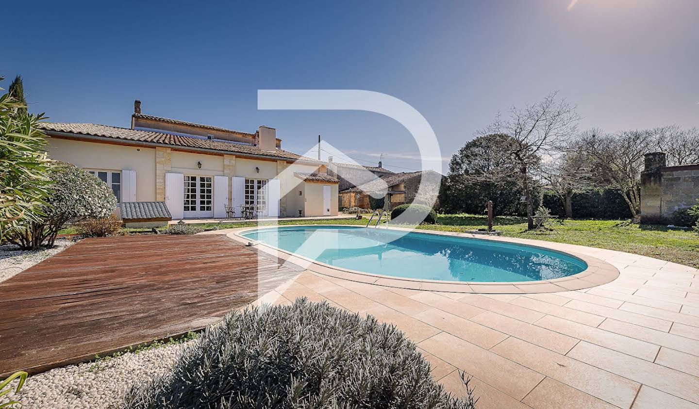 House with pool Libourne