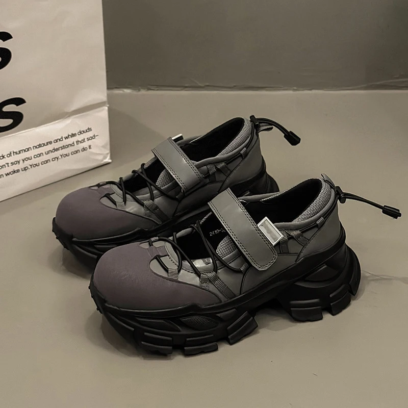 Title 5, Scarpe da donna con plateau in pelle stile retr...