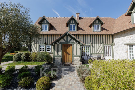 Norman house with half-timbering and garden - Buy this luxury house in Saint-Etienne-la-Thillaye, 9 rooms, 6 bedrooms