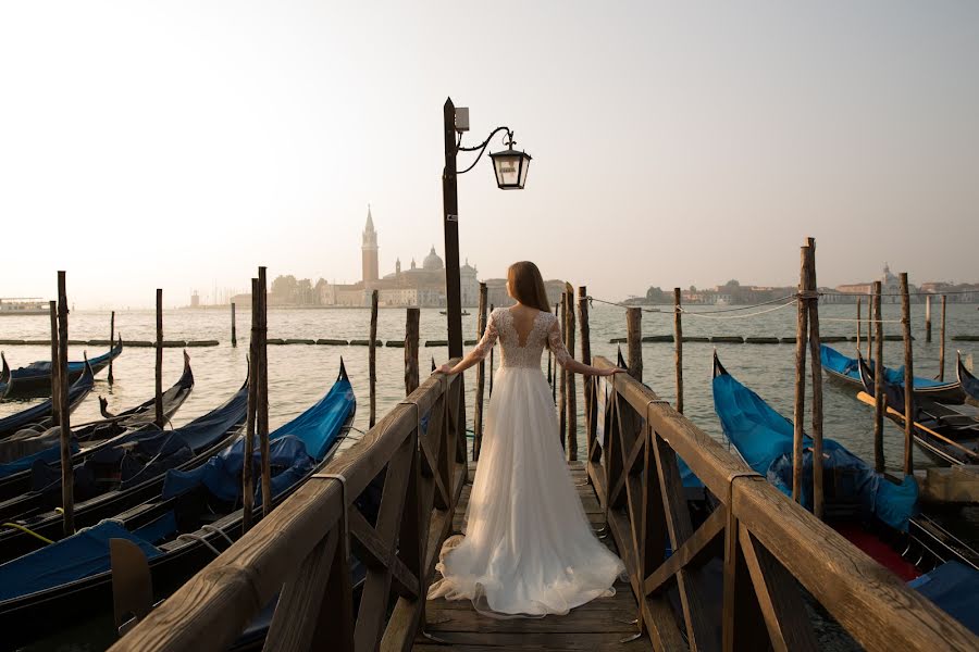 Fotógrafo de casamento Taya Kopeykina (tvkopeikina). Foto de 28 de abril 2019