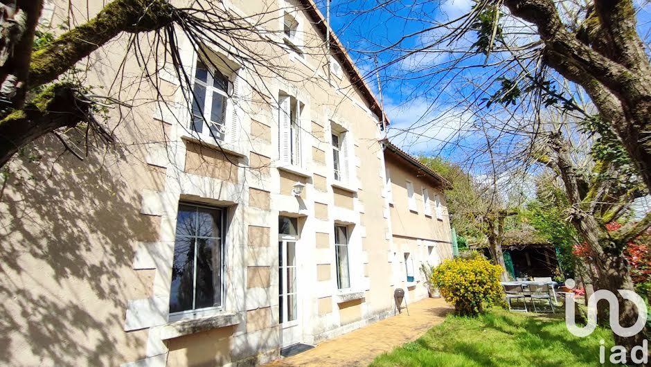 Vente maison 4 pièces 114 m² à Poitiers (86000), 259 000 €