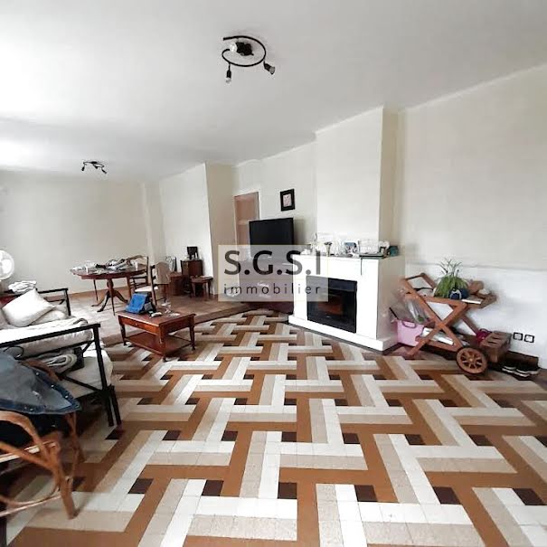 Vente maison 6 pièces 171 m² à Sainte-Sabine-sur-Longève (72380), 226 000 €