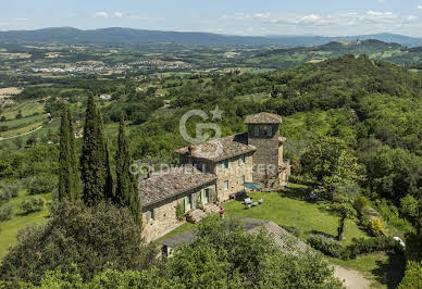 Maison avec piscine et terrasse 2