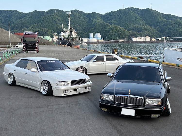 シーマのg50プレジデント・y32シーマ・14マジェスタ・納車されました・南四国高級車改造同盟に関するカスタム事例の投稿画像5枚目
