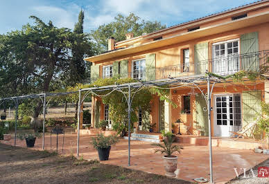 Maison avec piscine et terrasse 14