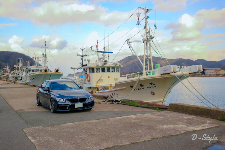3シリーズ セダンのBMW3シリーズ・ドライブ・津居山漁港・橋とコラボ・漁港でパシャりに関するカスタム事例の投稿画像3枚目