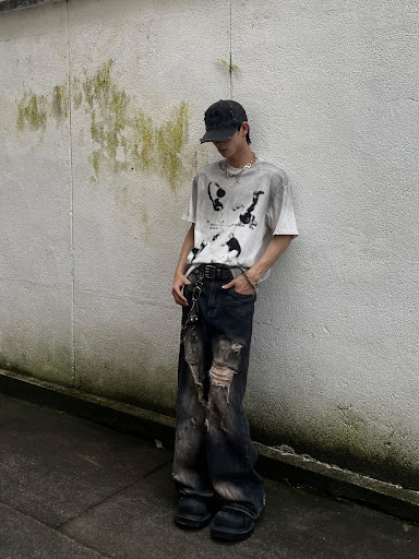 Title 2, Distressed Short-sleeved T-shirt Mens Loose To...