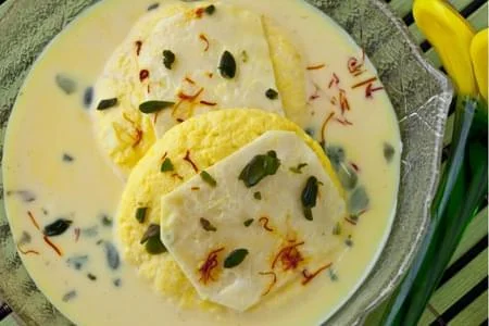 Kesar Rasmalai (1 Pc)