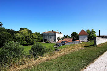 propriété à Pons (17)