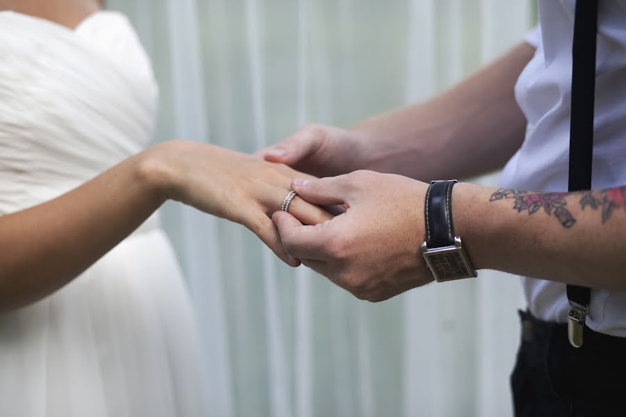 Fotógrafo de casamento Yuliya Terenicheva (terenicheva). Foto de 14 de dezembro 2015