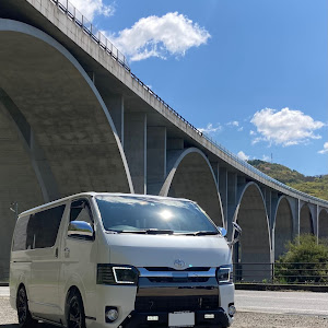 ハイエースバン GDH206V