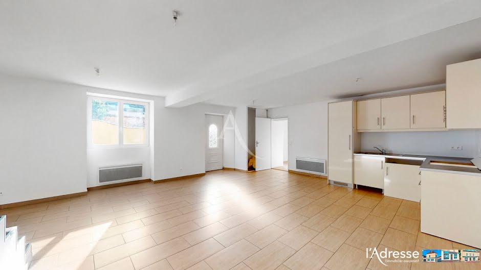 Location  maison 4 pièces 91.71 m² à Guignes (77390), 1 050 €