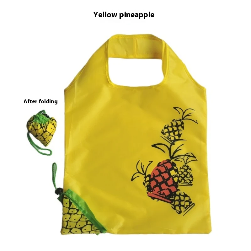 Bolsa de compras dobrável portátil em formato de morango, reutilizável e compacta. Perfeita para compras, viagens e praticidade.
