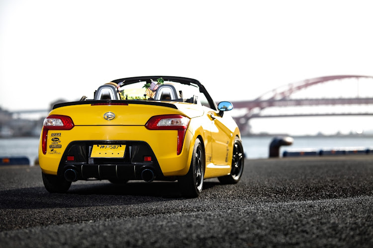 コペンのCOPEN・la400k・オープンカー・友達募集・きいろ組に関するカスタム事例の投稿画像1枚目