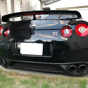 NISSAN GT-R R35