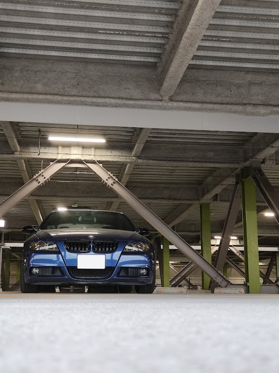 XFのBMW3シリーズ・ローアングルショット・過去の愛車・ワイルドスピードMEGAMAX・#Mスポーツに関するカスタム事例の投稿画像4枚目