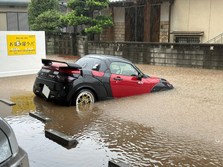 オンポンさんが投稿した台風10号接近中・台風10号・災害準備・台風接近・被災された方々に御見舞申し上げますに関するカスタム事例の投稿画像12枚目