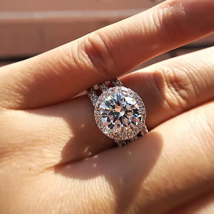 Hot Sale! Klassieke Carat kunstmatige diamanten ring met acht harten en acht pijlen. Schittering gegarandeerd, perfect cadeau voor haar.