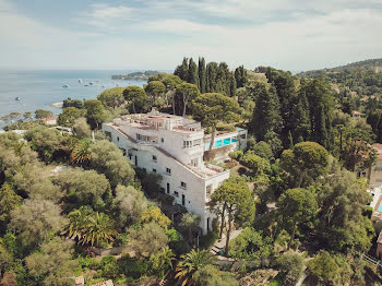 villa à Saint-Jean-Cap-Ferrat (06)