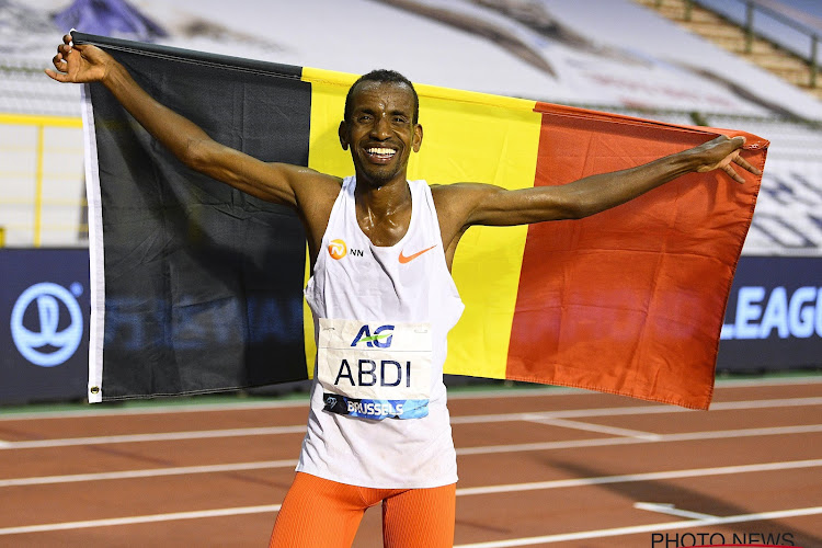 Bashir Abdi loopt in Londen naar een 3e plaats en is onder meer sneller dan legende Kenenisa Bekele